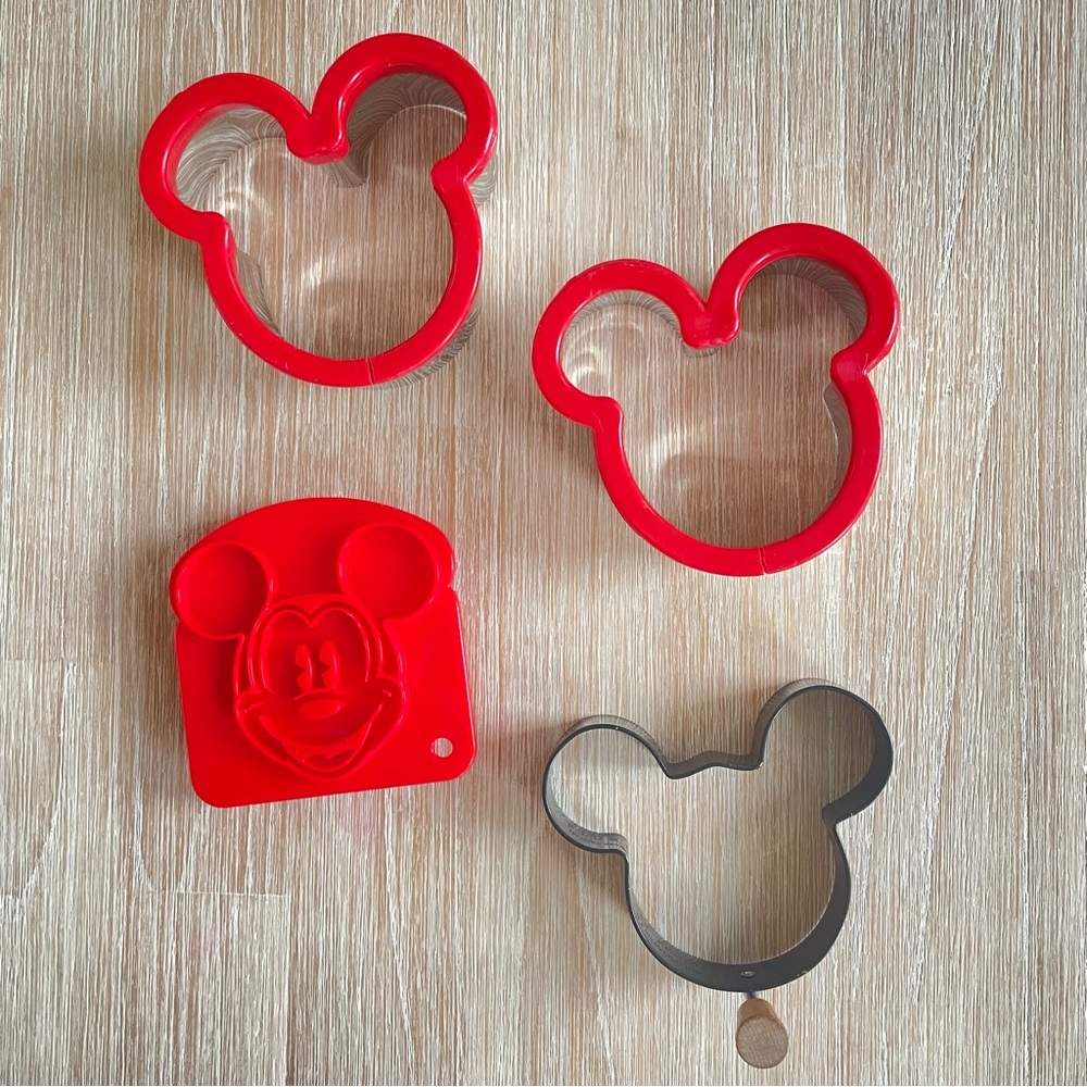 Mickey Set - sandwich cutter, toast stamp, pancake/egg mold